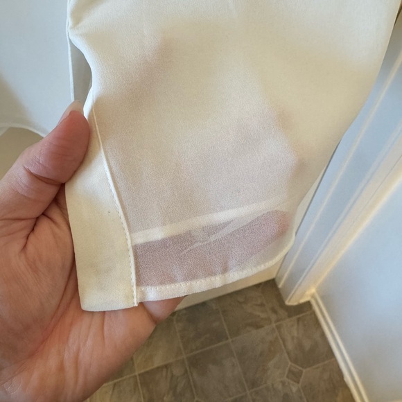 NWT Premise Cream White V-Neck Button Down Blouse - Picture 5 of 9